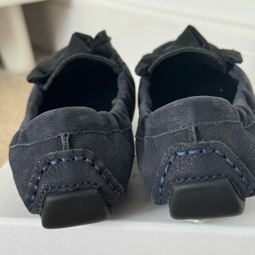 Burberry Dark Blue Kids Moccasins with Bow Detail New without box